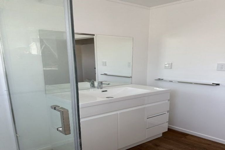 Photo of property in 75 Bayview Road, Bayview, Auckland, 0629