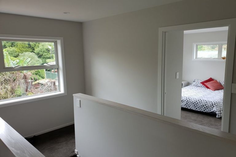 Photo of property in 20 De Val Drive, Titirangi, Auckland, 0604