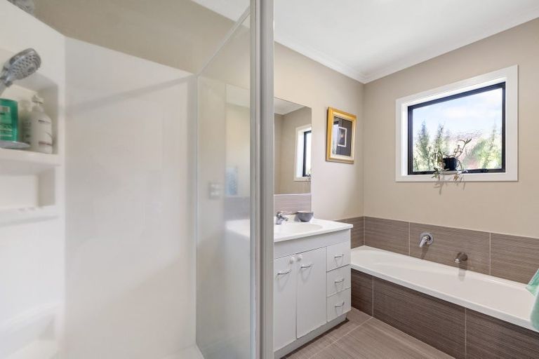 Photo of property in 2 Shaun Close, Papamoa Beach, Papamoa, 3118