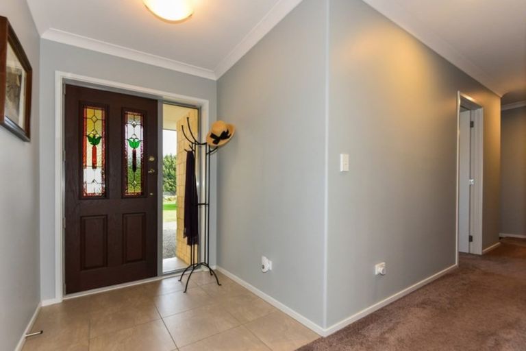 Photo of property in 5 Landsborough Drive, Darfield, 7571