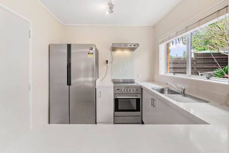 Photo of property in 2/37 Galvan Avenue, Sunnyhills, Auckland, 2010