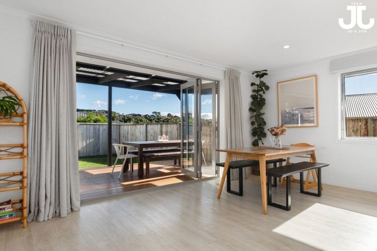 Photo of property in 56 Whakaturou Crescent, Pyes Pa, Tauranga, 3112