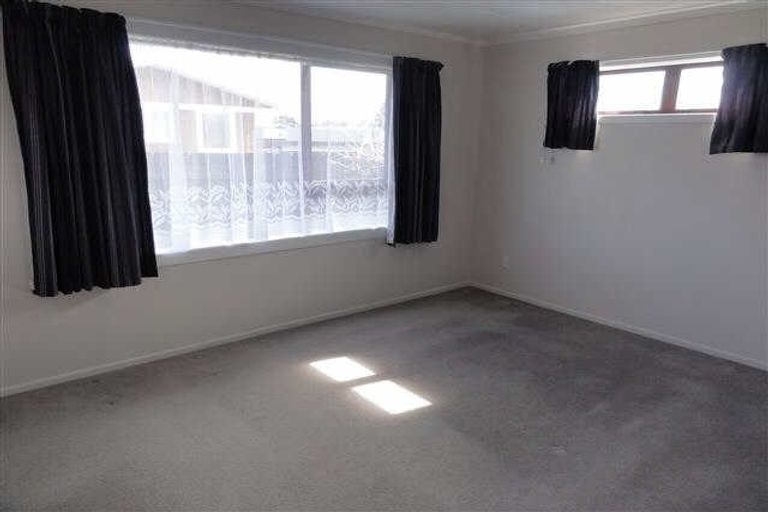 Photo of property in 13 Katherine Place, Melville, Hamilton, 3206