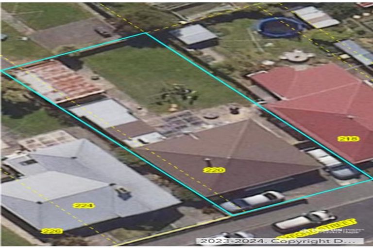 Photo of property in 220 Oxford Street, South Dunedin, Dunedin, 9012