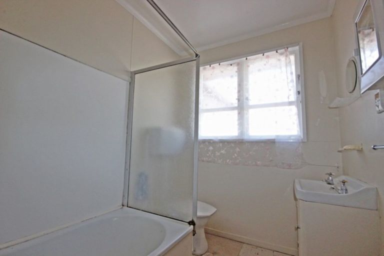 Photo of property in 676 Main Street, Palmerston North, 4414