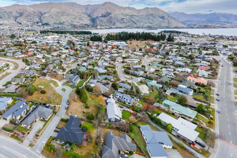 Photo of property in 7 Greenwood Lane, Wanaka, 9305