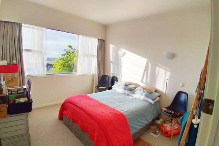 Photo of property in 2/3 Rahopara Street, Castor Bay, Auckland, 0620