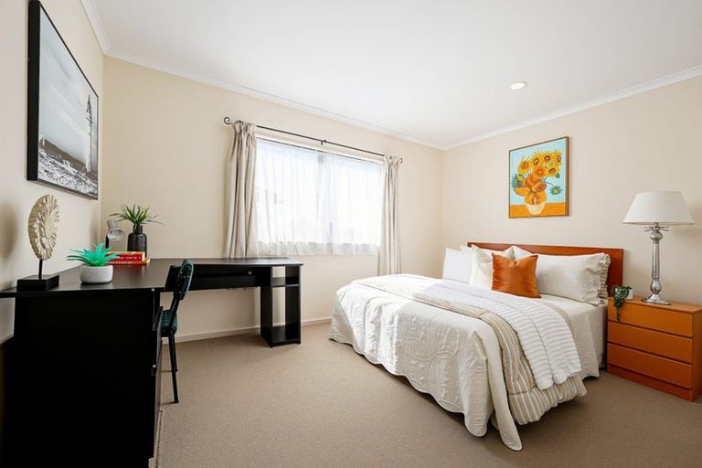 Photo of property in 48 Basra Drive, Henderson, Auckland, 0612