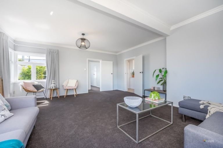 Photo of property in 7 East Street, Petone, Lower Hutt, 5012