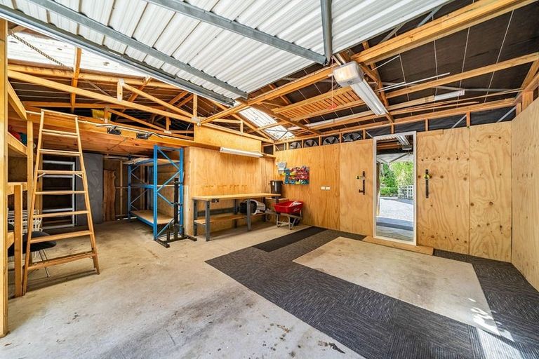 Photo of property in 23 Crest Road, Akatarawa, Upper Hutt, 5372