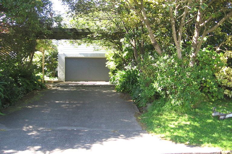 Photo of property in 3 Lochiel Road, Khandallah, Wellington, 6035