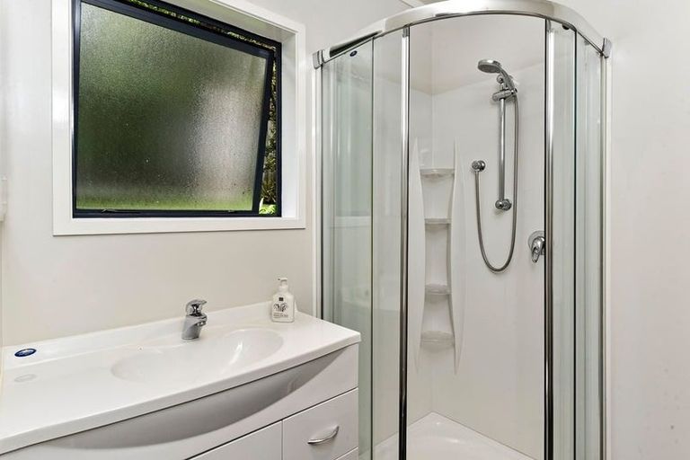 Photo of property in 24 Coralsea Way, Arkles Bay, Whangaparaoa, 0932