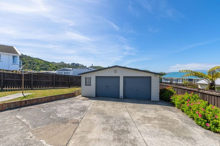 Photo of property in 31 Rangituhi Crescent, Takapuwahia, Porirua, 5022