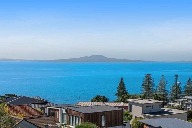 Photo of property in 13a Orchard Road, Browns Bay, Auckland, 0630