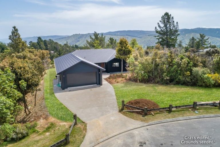 Photo of property in 45 Mount Marua Way, Timberlea, Upper Hutt, 5018