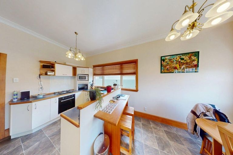 Photo of property in 16 Nikau Street, Takaro, Palmerston North, 4410