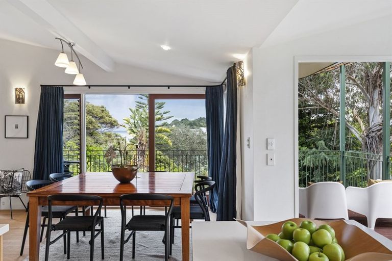 Photo of property in 44 Tizard Road, Birkenhead, Auckland, 0626