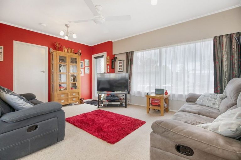 Photo of property in 1/30 Dale Crescent, Pakuranga, Auckland, 2010