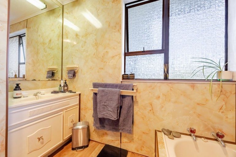 Photo of property in 8 Jull Crescent, Waipukurau, 4200