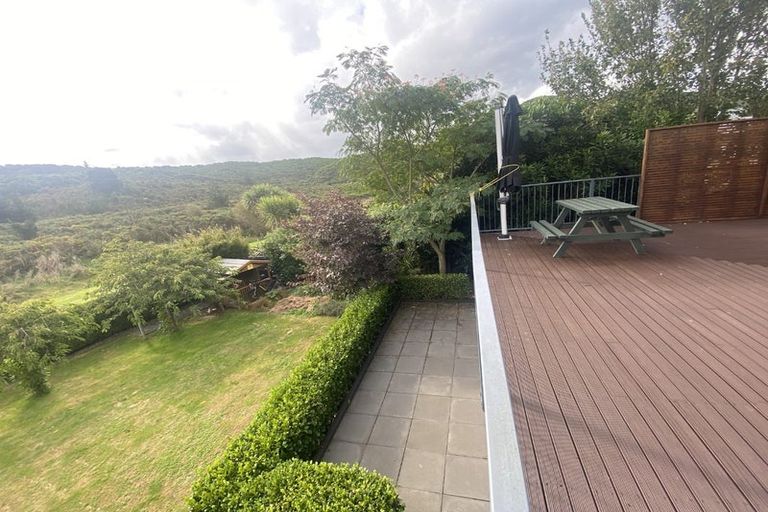 Photo of property in 27 Glentui Place, Waikawa, Picton, 7220