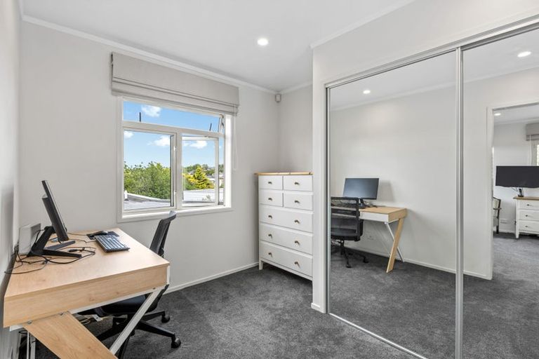 Photo of property in 166 Stapleford Crescent, Browns Bay, Auckland, 0630