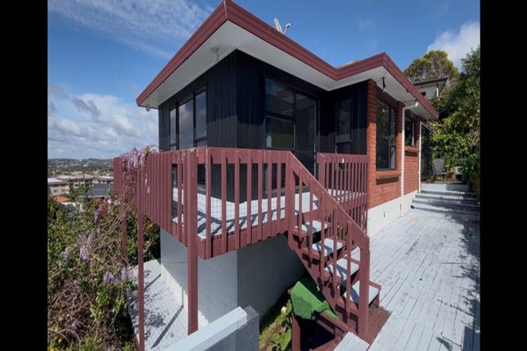 Photo of property in 11a Orewa Heights Crescent, Orewa, 0931