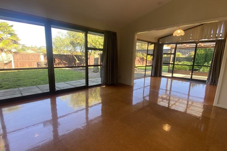 Photo of property in 1 Ribbonwood Place, Hillsborough, Christchurch, 8022