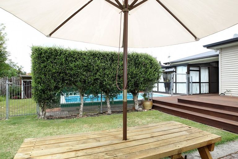 Photo of property in 807 Oxford Street, Saint Leonards, Hastings, 4120