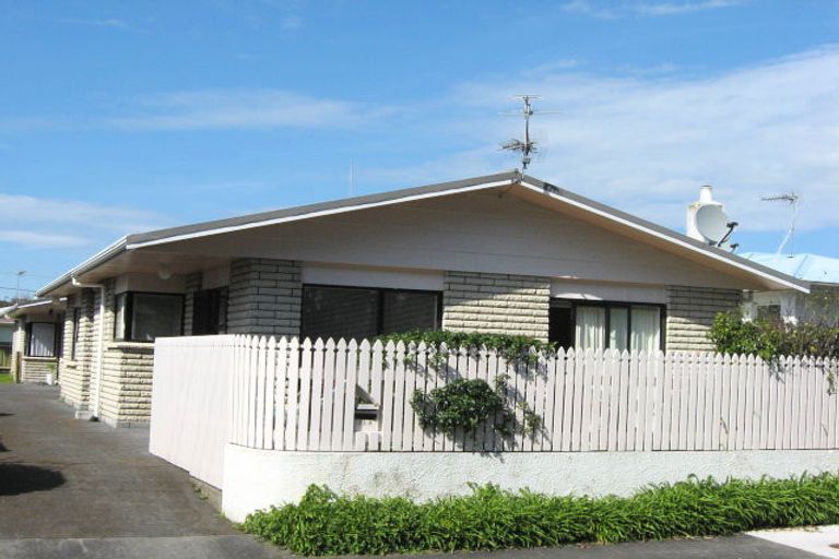 Photo of property in 13a Bulkeley Terrace, New Plymouth, 4310