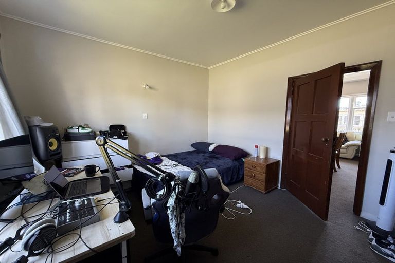 Photo of property in 192 Rathgar Road, Henderson, Auckland, 0610