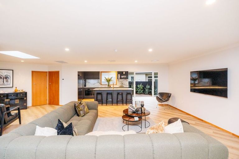 Photo of property in 23 Saint Albans Avenue, Hokowhitu, Palmerston North, 4410