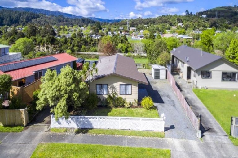 Photo of property in 86 Gillespies Road, Birchville, Upper Hutt, 5018
