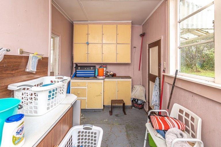 Photo of property in 53 Swiss Avenue, Gonville, Whanganui, 4501