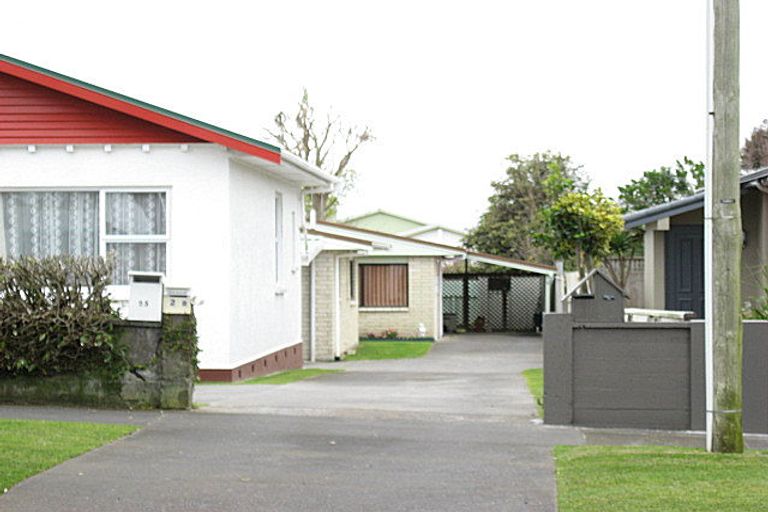 Photo of property in 2/23 Record Street, Fitzroy, New Plymouth, 4312