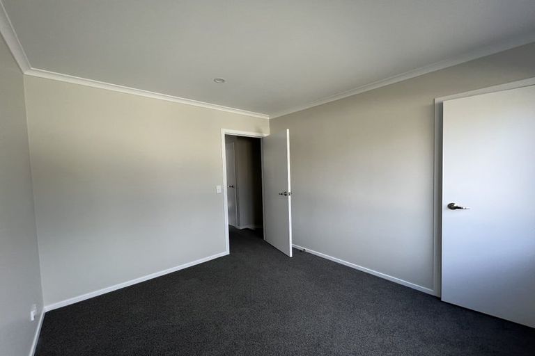 Photo of property in 2/125b Metcalfe Road, Ranui, Auckland, 0612