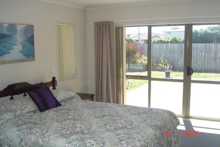 Photo of property in 51 Gandalf Crescent, Paraparaumu, 5032
