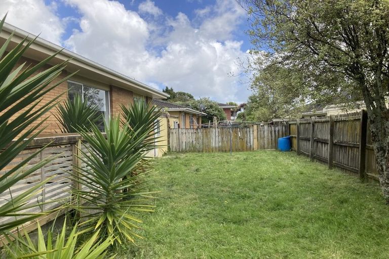 Photo of property in 1/43 Blacklock Avenue, Henderson, Auckland, 0612