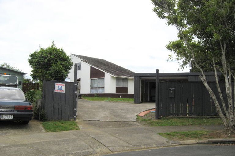 Photo of property in 32 Vimy Place, Mangere, Auckland, 2022
