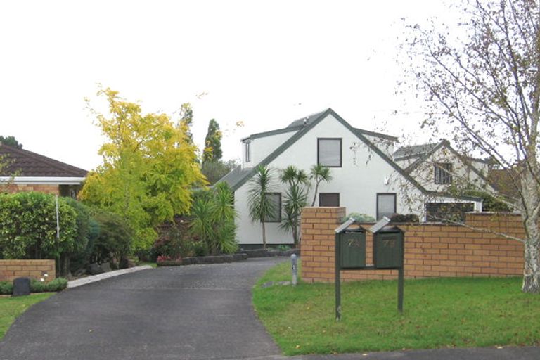 Photo of property in 2/7 Fernbird Place, Massey, Auckland, 0614