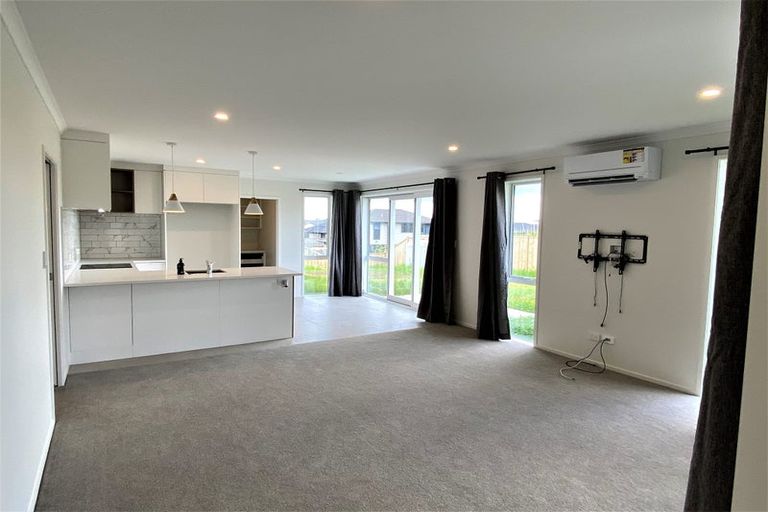 Photo of property in 57 Mclarin Road, Glenbrook, 2681