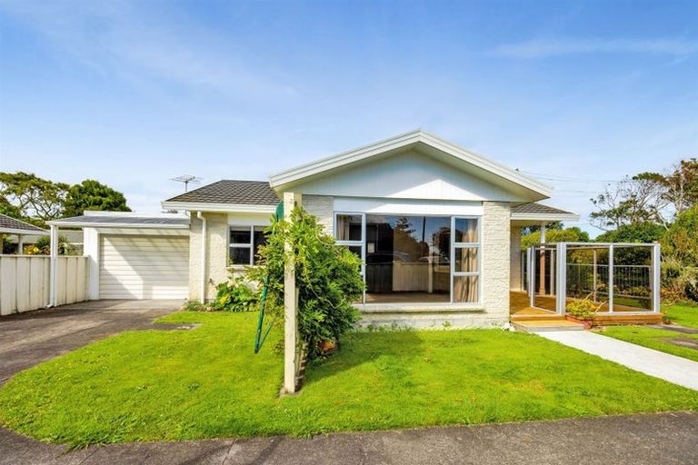 Photo of property in 18 George Street, Hawera, 4610