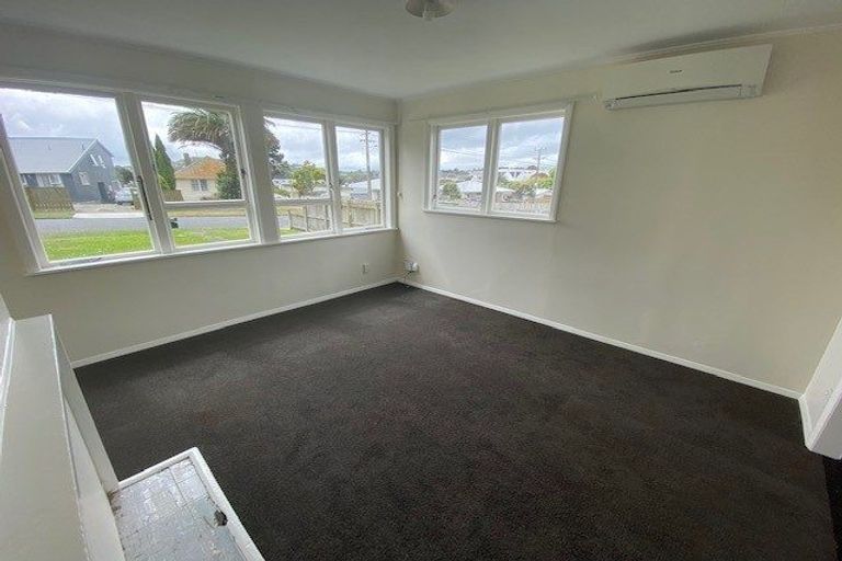Photo of property in 34a-b Astrolabe Street, Cannons Creek, Porirua, 5024