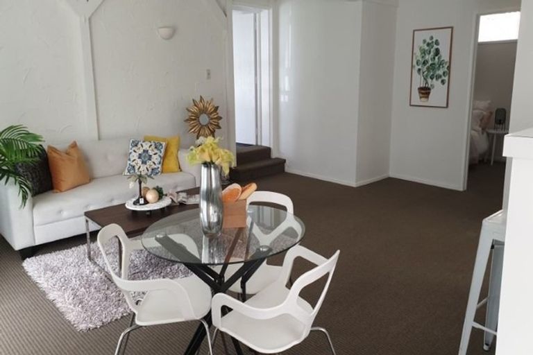 Photo of property in 123 Exmouth Road, Northcote, Auckland, 0627