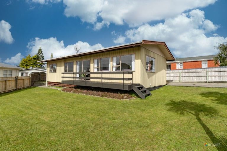 Photo of property in 44 Beaumaris Crescent, Ascot Park, Porirua, 5024