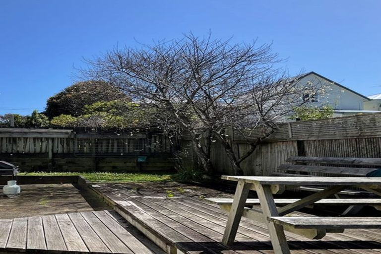 Photo of property in 37 Owen Street, Newtown, Wellington, 6021