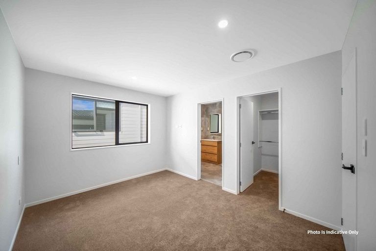 Photo of property in 60 Drumbuoy Drive, Flat Bush, Auckland, 2019