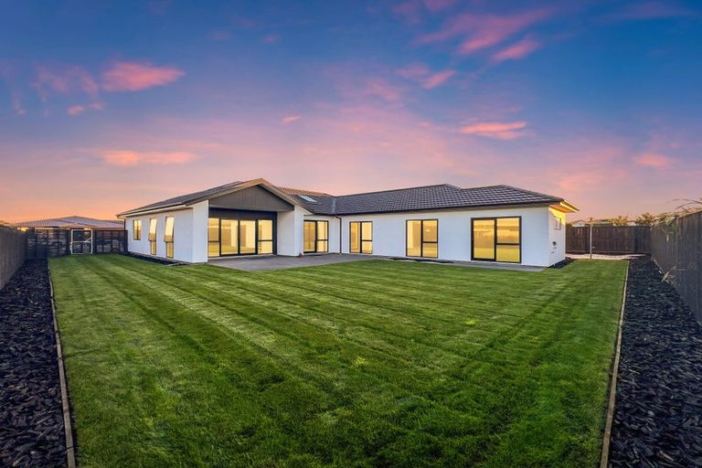 Photo of property in 22 Verdeco Boulevard, Lincoln, 7608