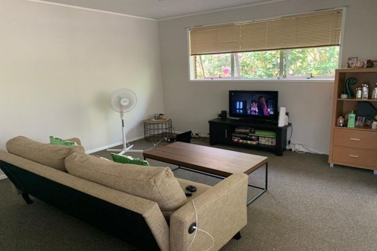 Photo of property in 20a Lidcombe Place, Avondale, Auckland, 1026