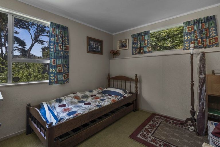 Photo of property in 27 Solander Place, Whitby, Porirua, 5024