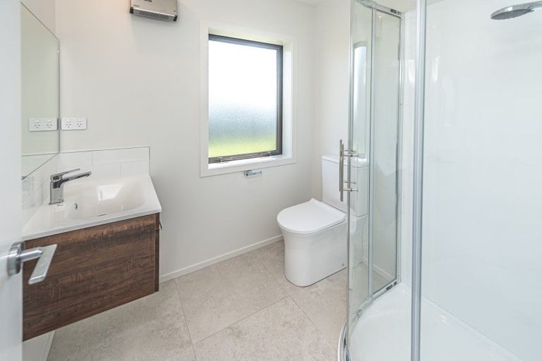 Photo of property in 6 Cross Street, Castlecliff, Whanganui, 4501